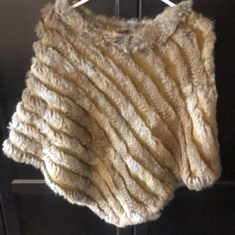 Shawl (rabbit fur)
